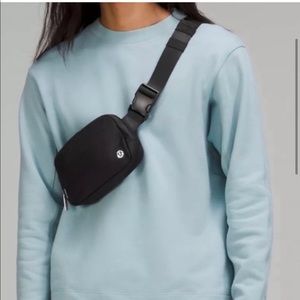 NWOT Lululemon Everywhere Belt Bag